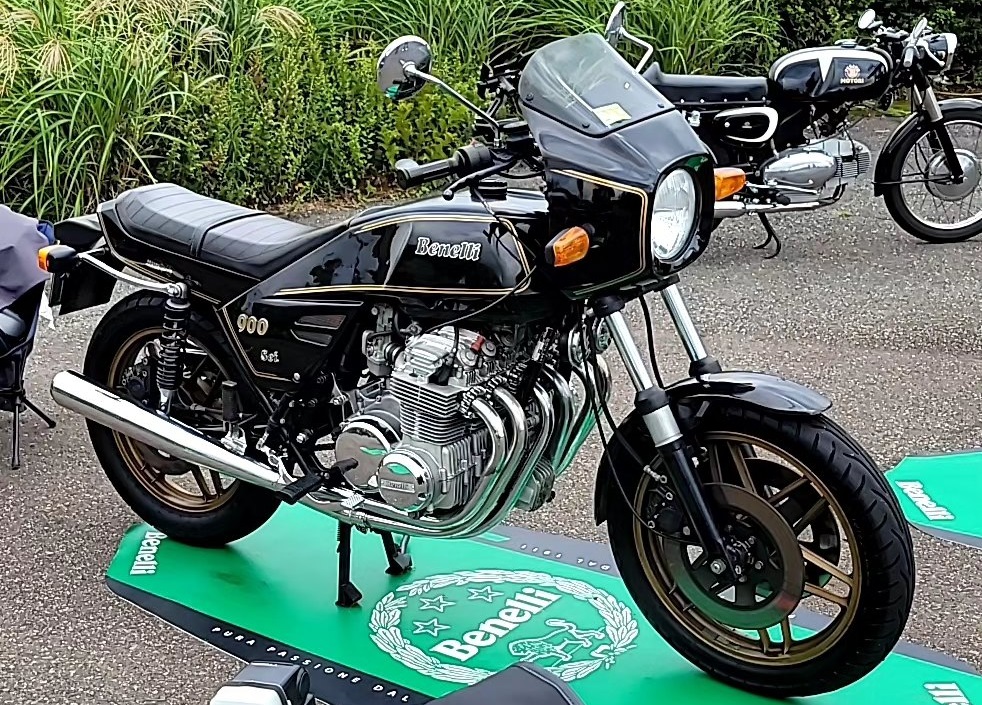 絶版車のレストアには ・・・その2 「フォークオイルシールは アリート